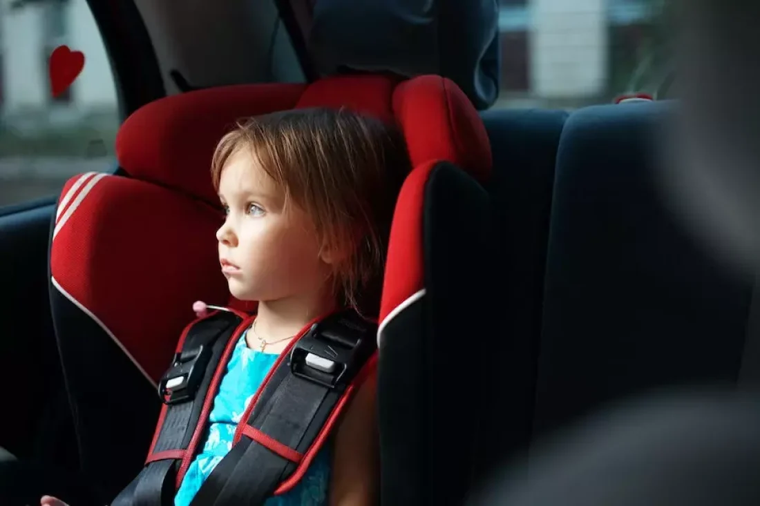 Leyes de seguridad de asientos infantiles de California