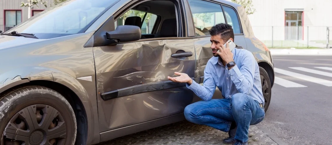 ¿Cómo funciona un acuerdo por accidente automovilístico en Los Ángeles?