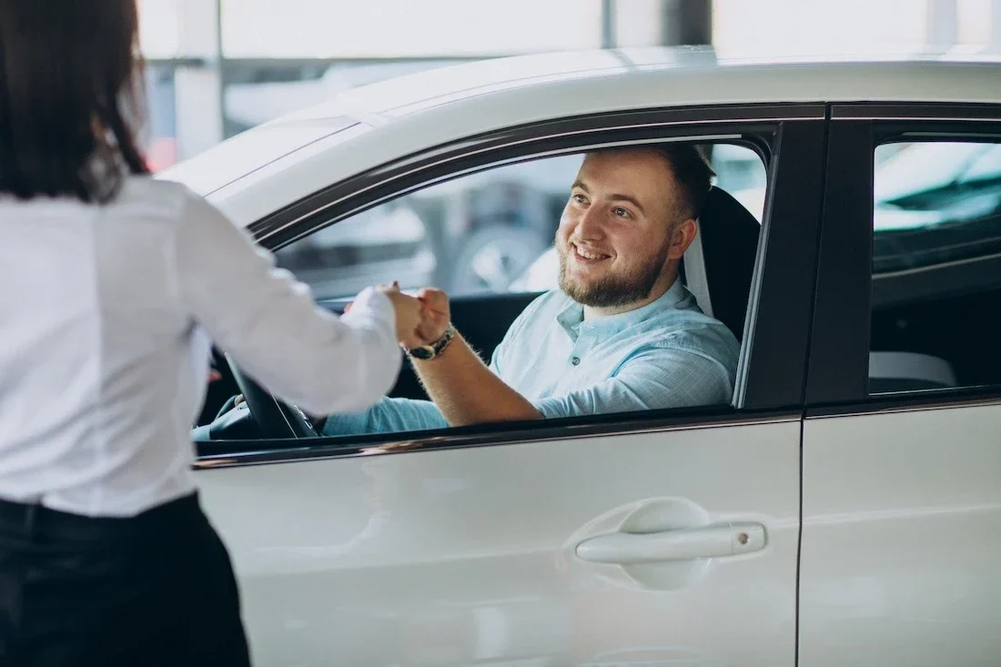 Qué hacer después de un accidente con un coche de alquiler en California